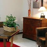 Caudron Hotell 2*