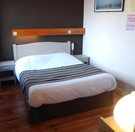 考德隆酒店 2* 特伊